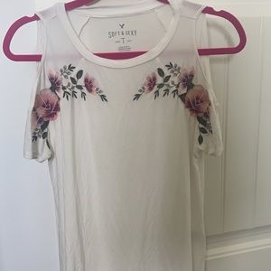 Medium American Eagle super soft shirt